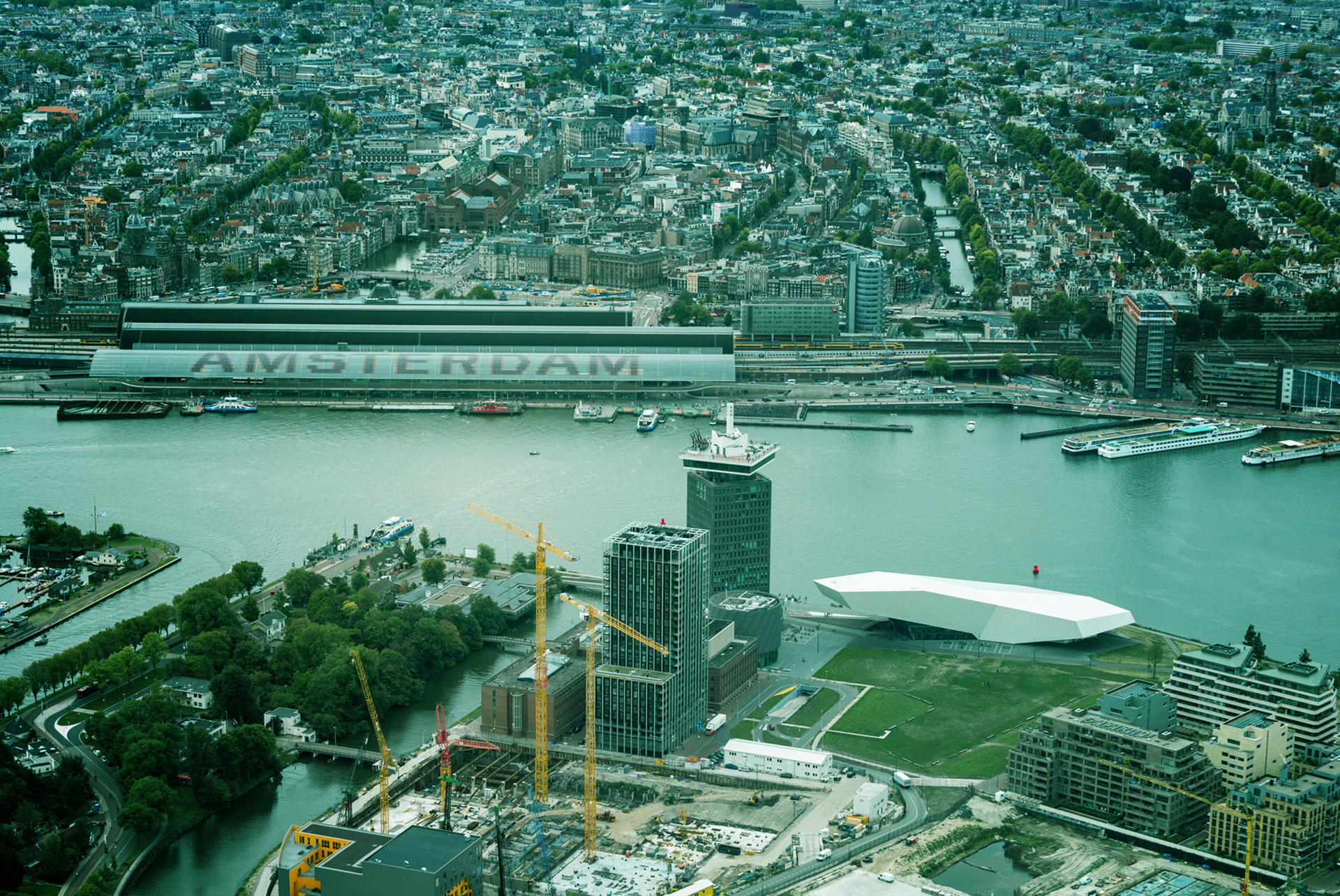 Managing urban processes intelligently with the Amsterdam Smart City Dashboard